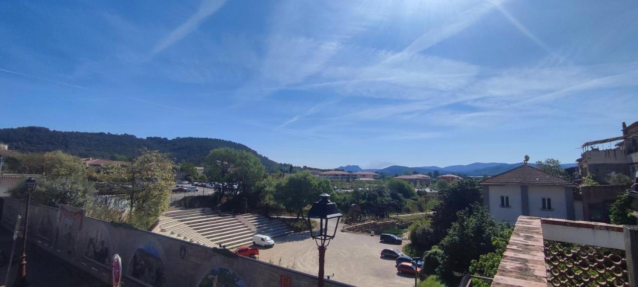 Appartement Provencal Avec Terrasse Dans Le Var Les Arcs-sur-Argens Eksteriør billede